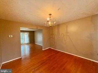 7506 Castle Rock Dr photo 3