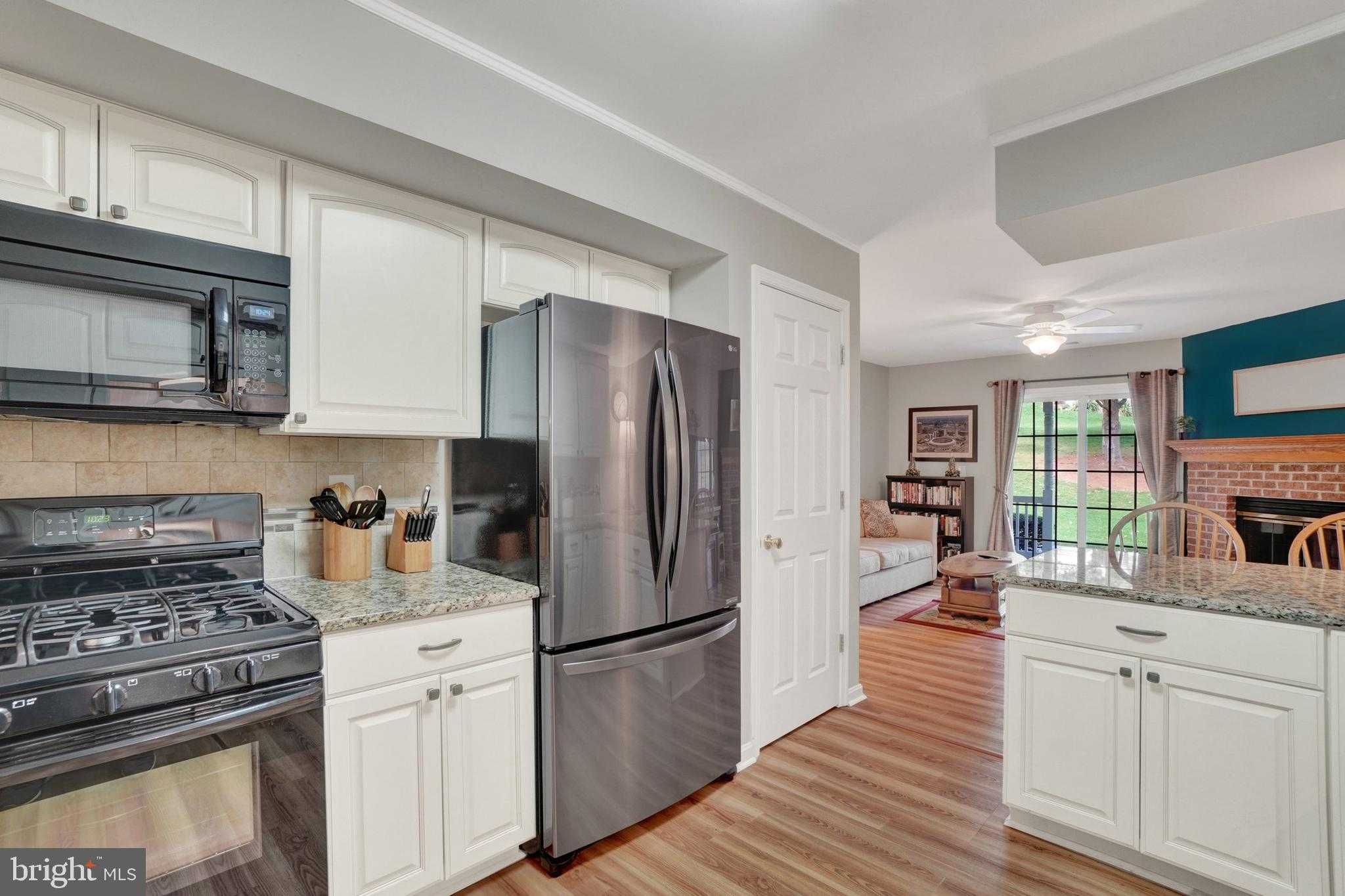 2022 Faversham Way photo 10