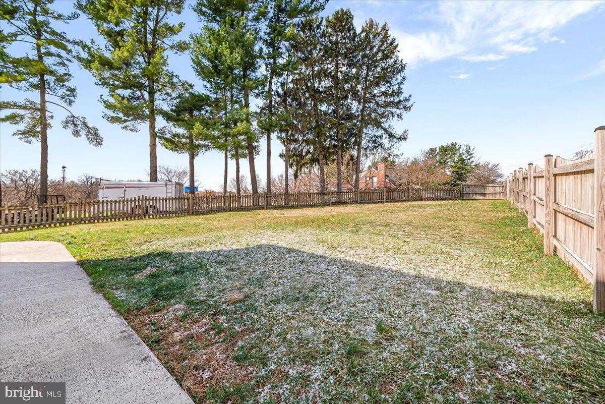 1275 Jefferson Blvd photo 7