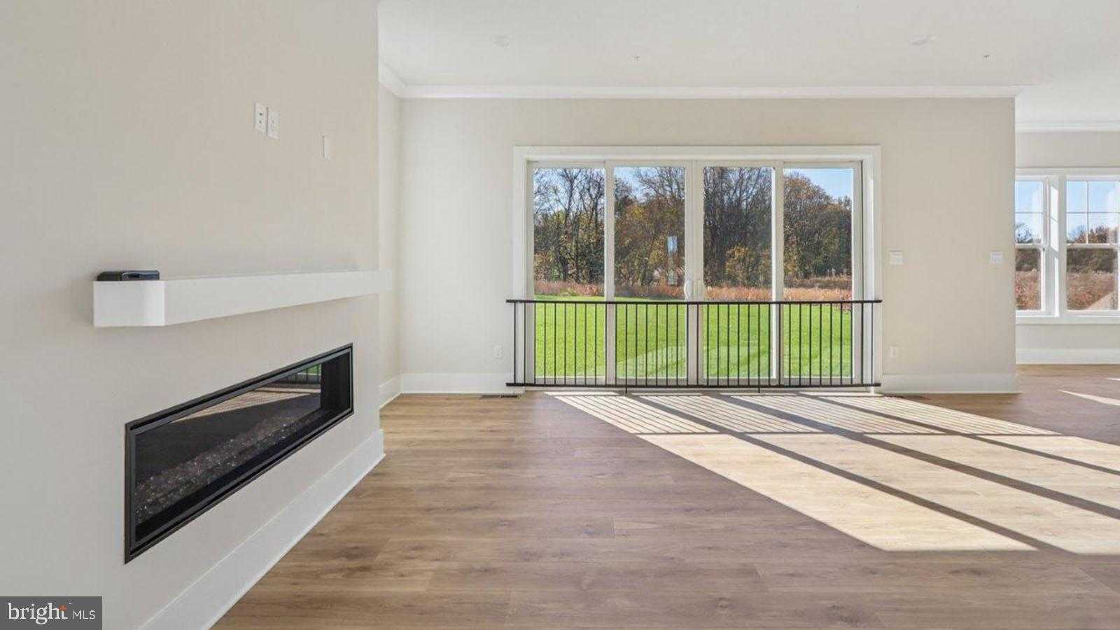 16504 Golden Crown Dr photo 12