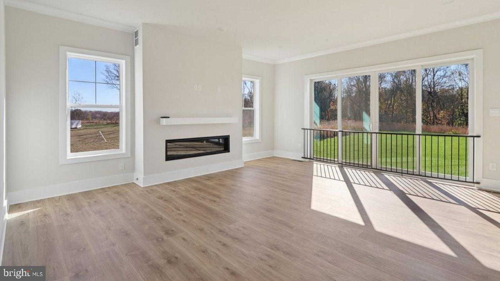 16504 Golden Crown Dr photo 13