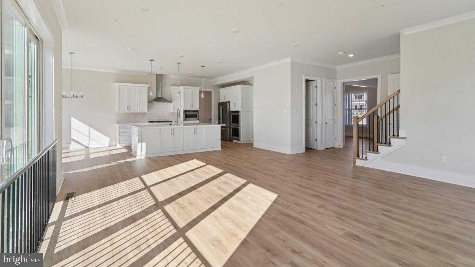 16504 Golden Crown Dr photo 14