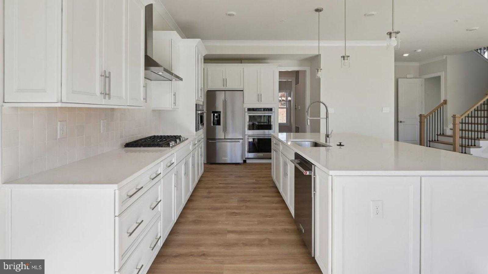 16504 Golden Crown Dr photo 24