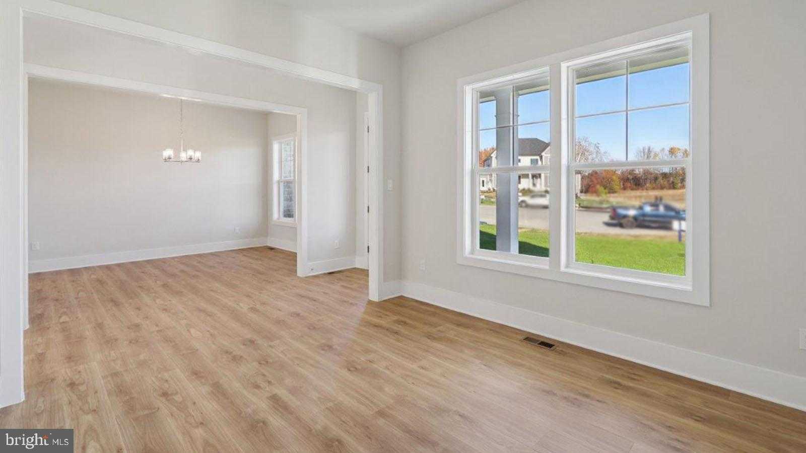 16504 Golden Crown Dr photo 32