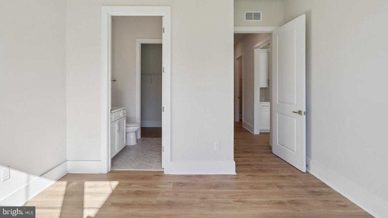 16504 Golden Crown Dr photo 42