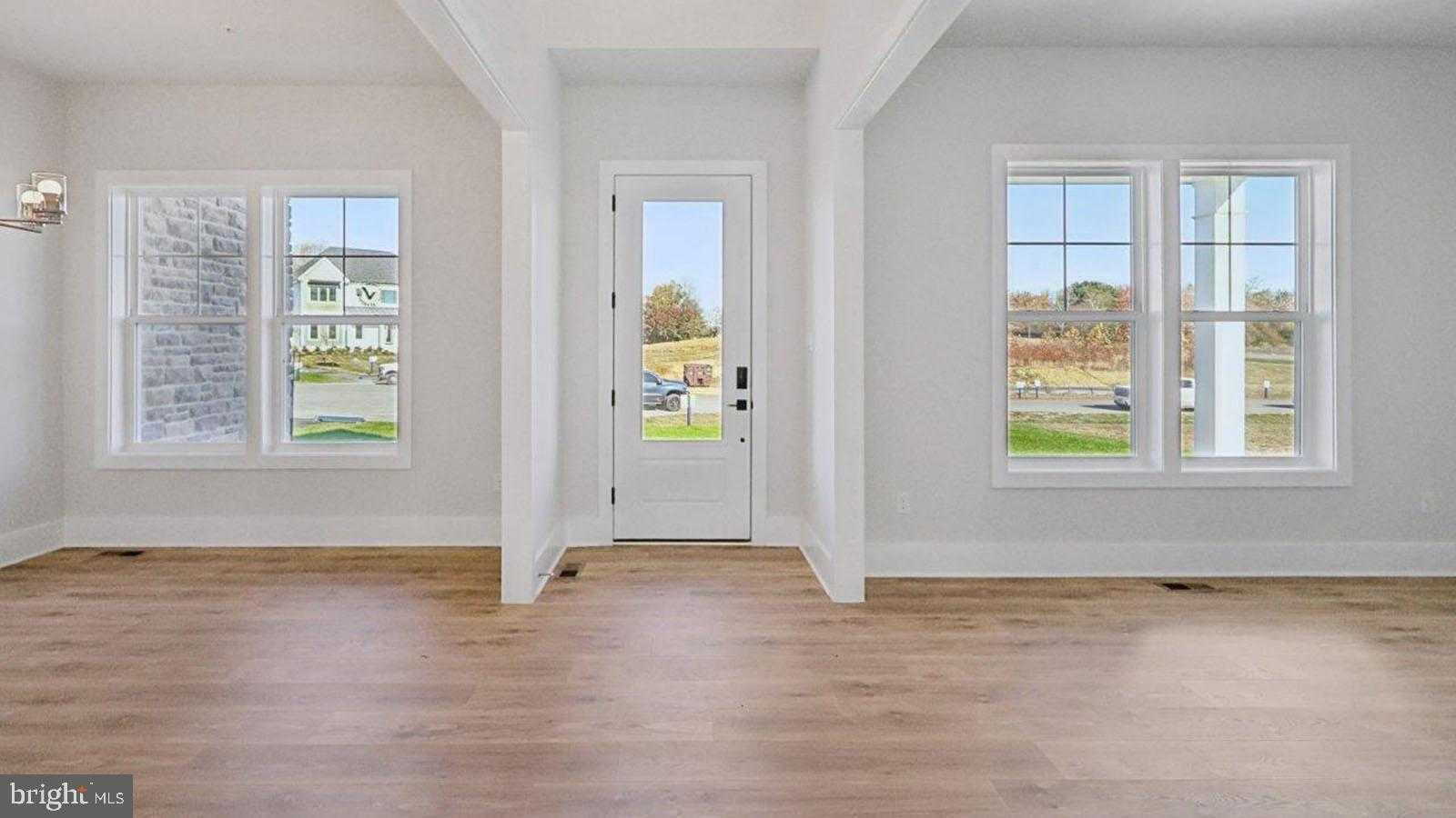 16504 Golden Crown Dr photo 7