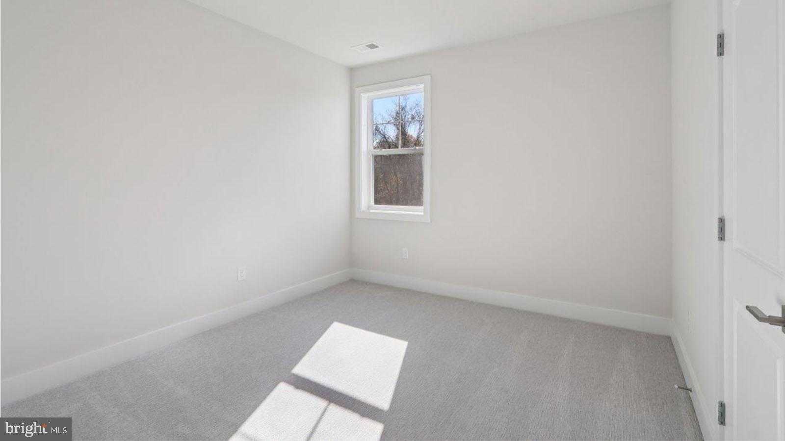 16504 Golden Crown Dr photo 77