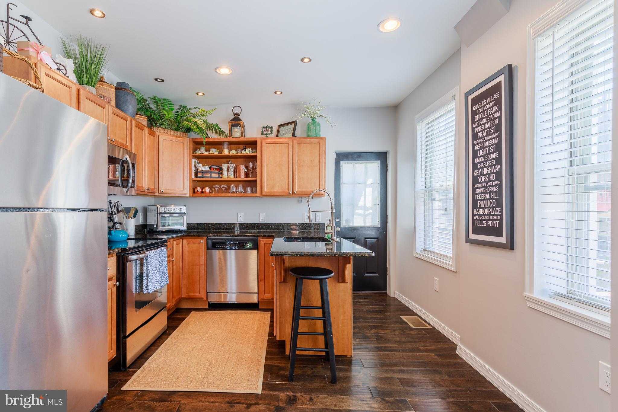 821 S Eaton St photo 8