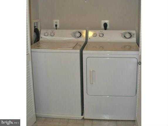 2765 Centerboro Dr Apt 247 photo 5