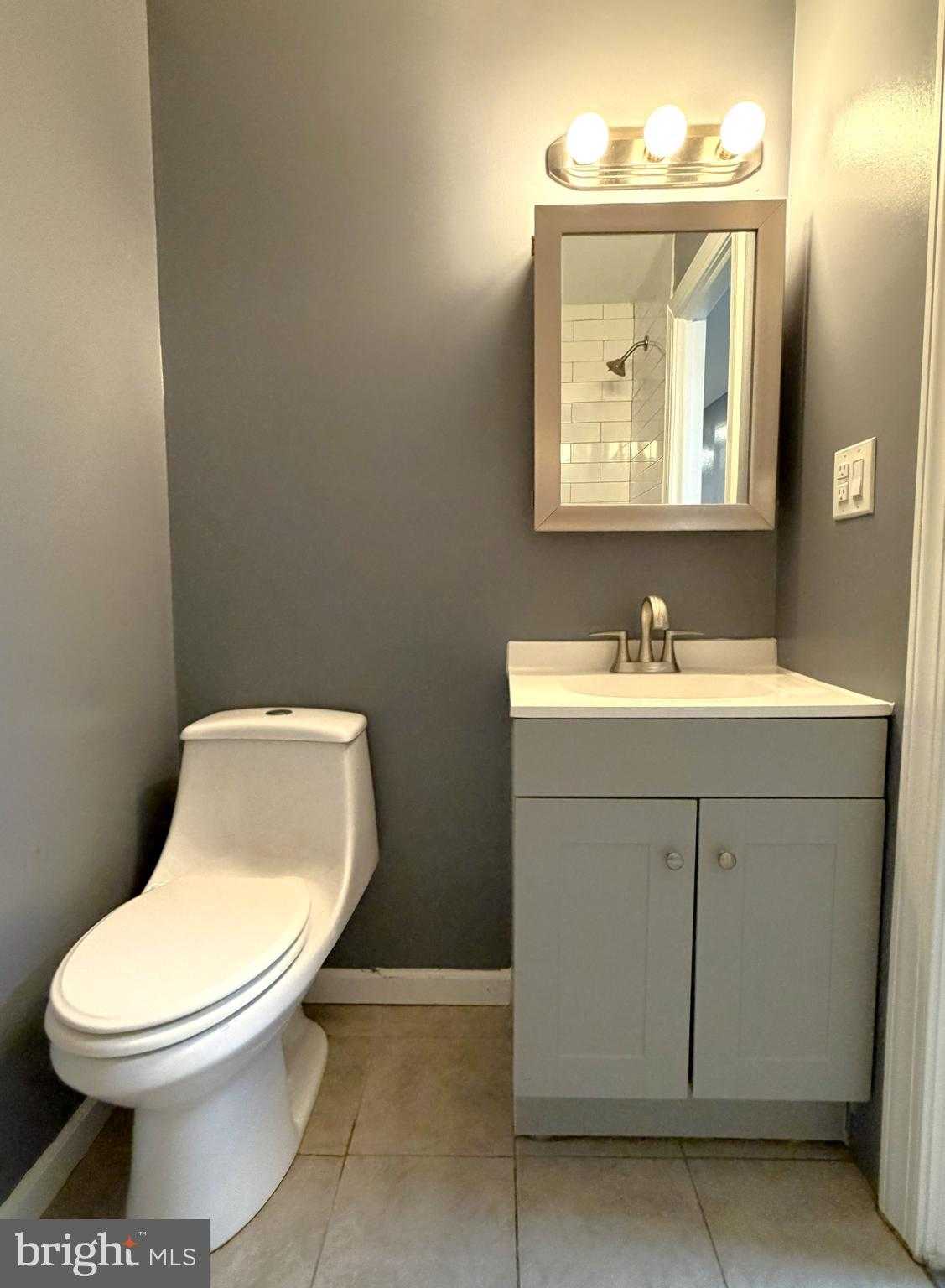 5022 Walnut St photo 10