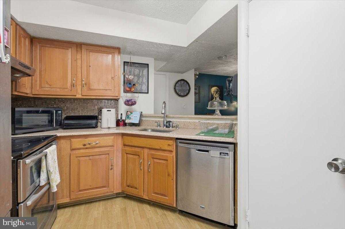 46351 Columbus Dr Unit 207 photo 2