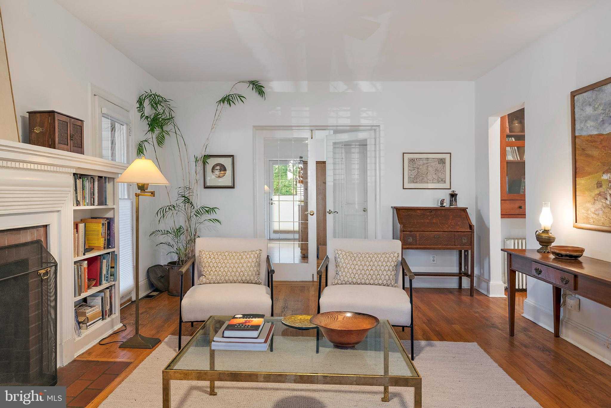 637 Chase St photo 5