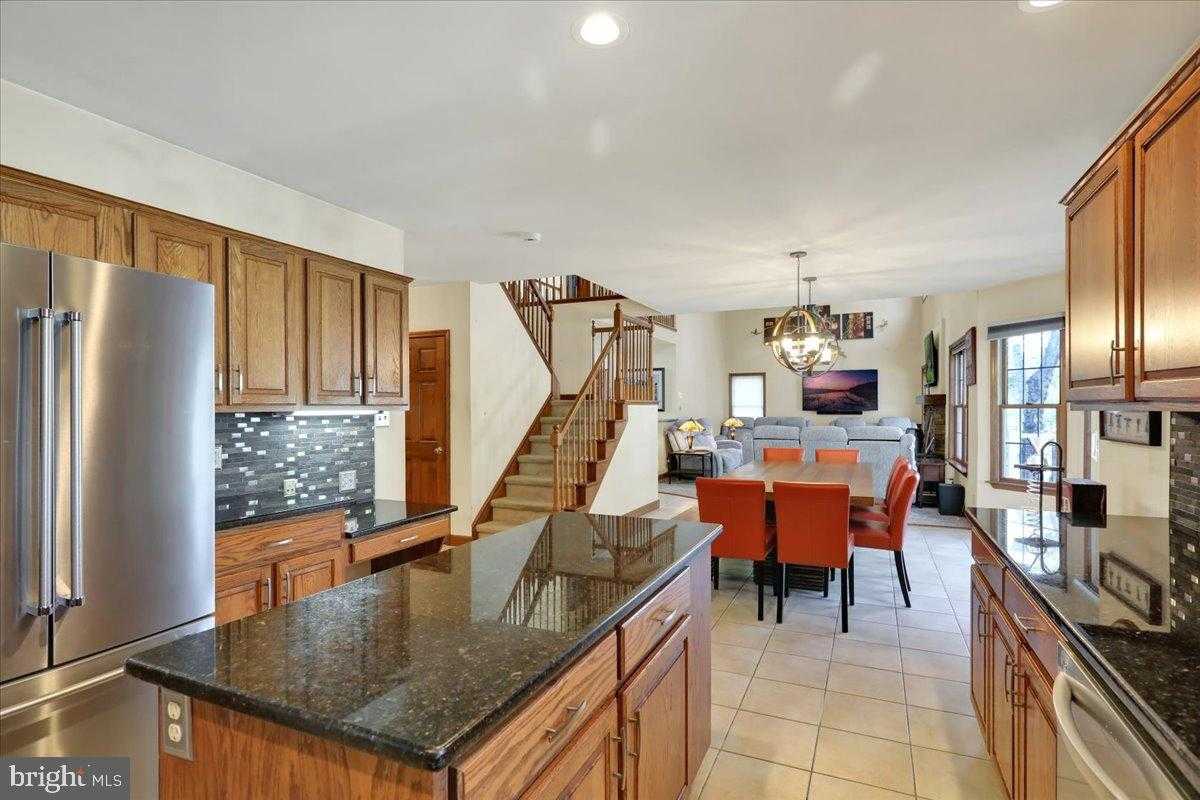 23 Laura CT photo 17