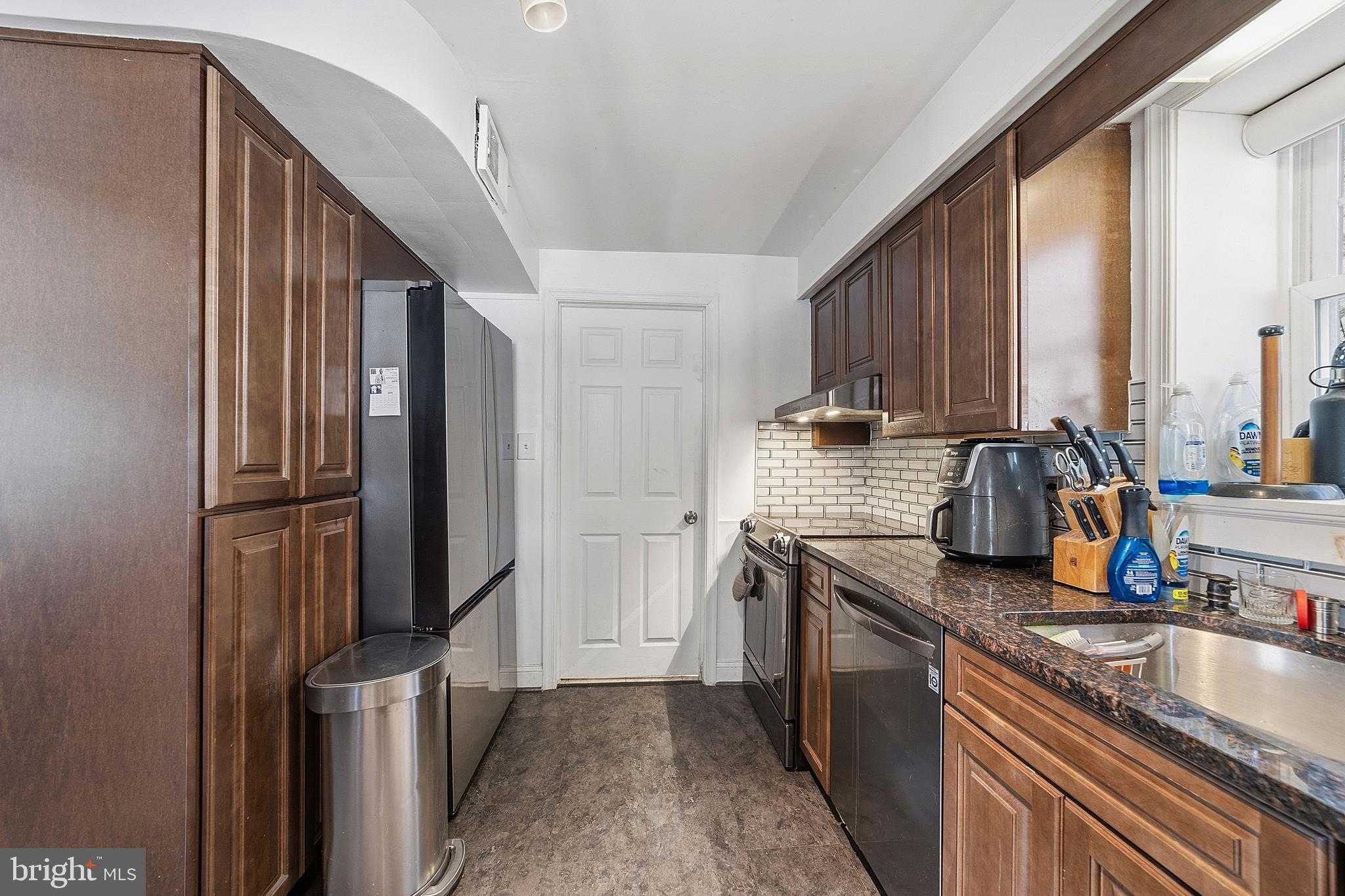 310 Greenwood Rd photo 10