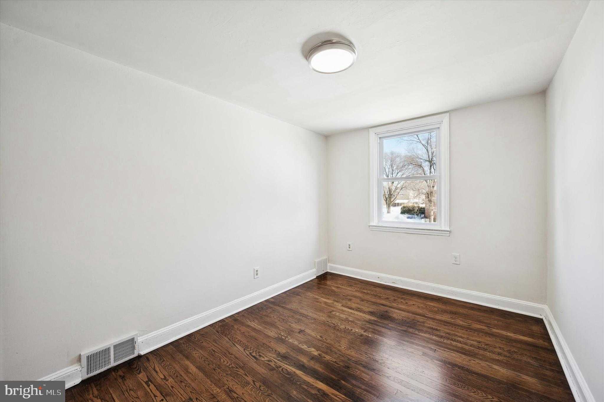 225 N Bishop Ave photo 17