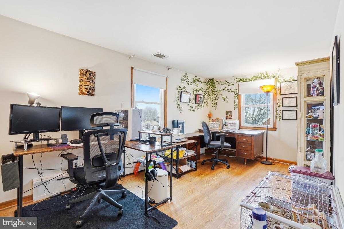 8013 Neighbors Ave photo 19