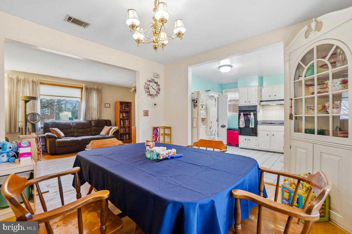 8013 Neighbors Ave photo 8