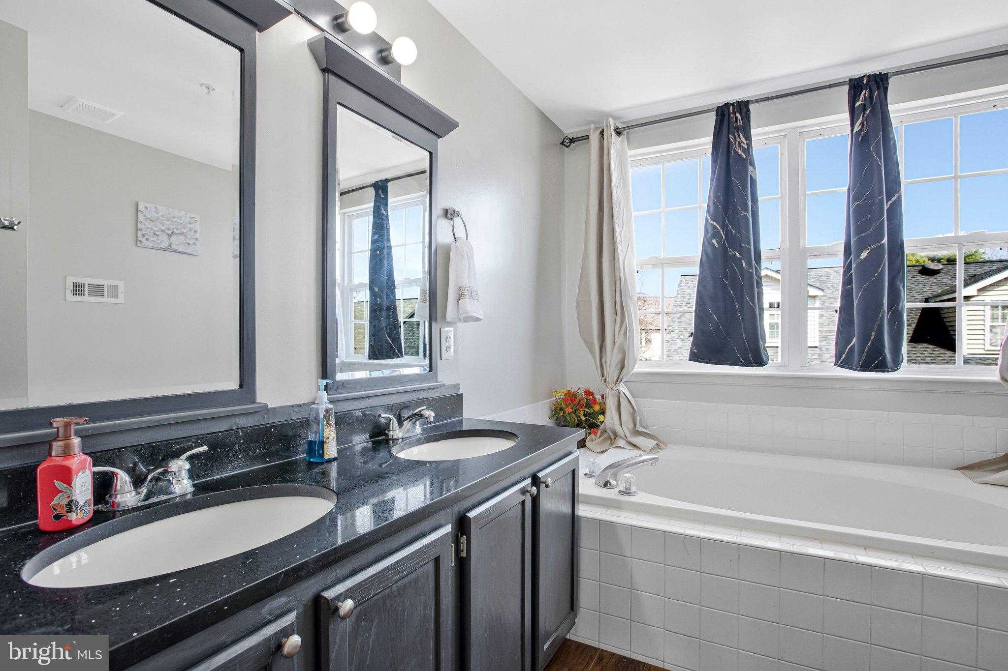 9847 Bon Haven Ln photo 12