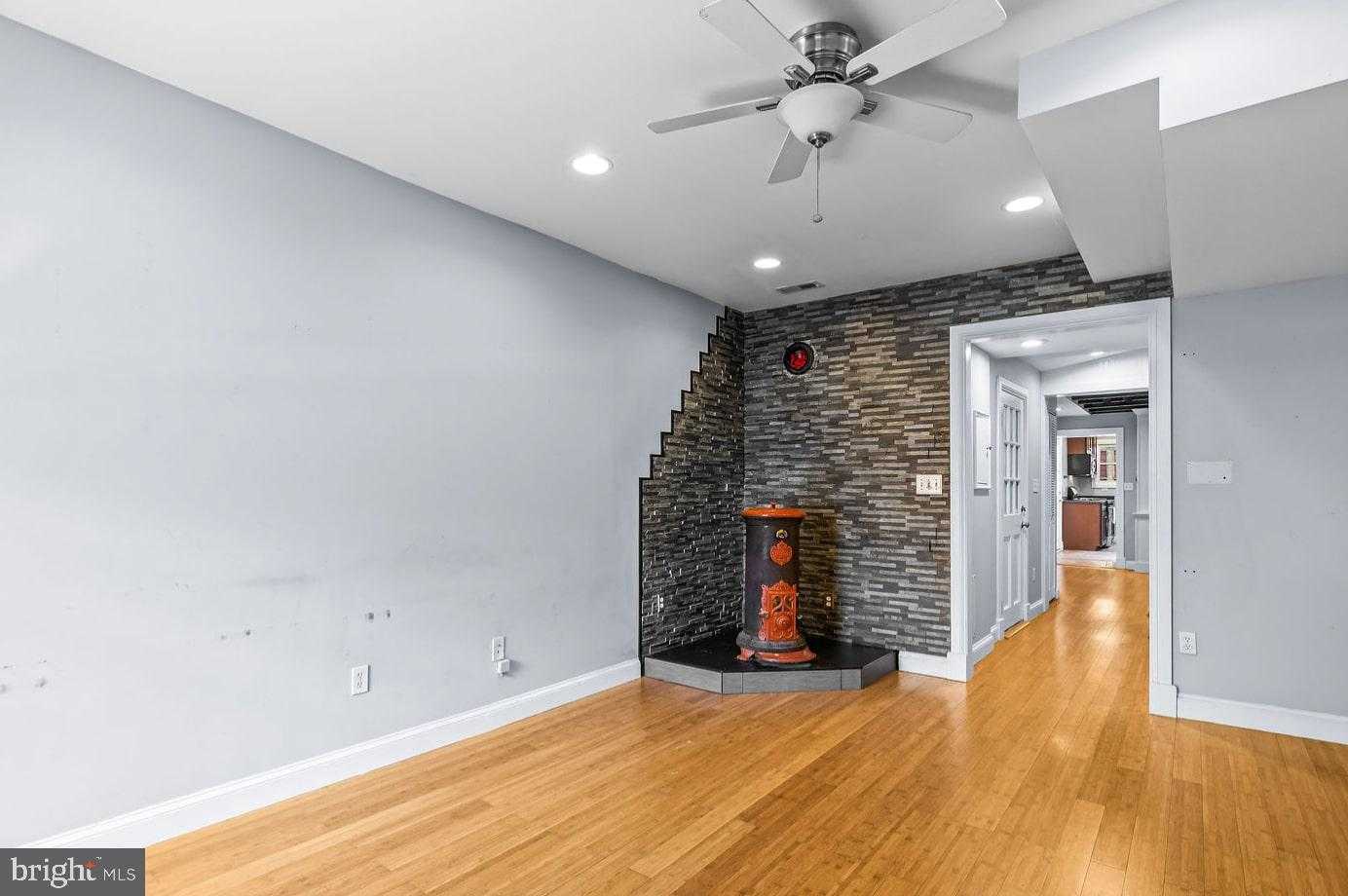 513 S Patterson Park Ave photo 22