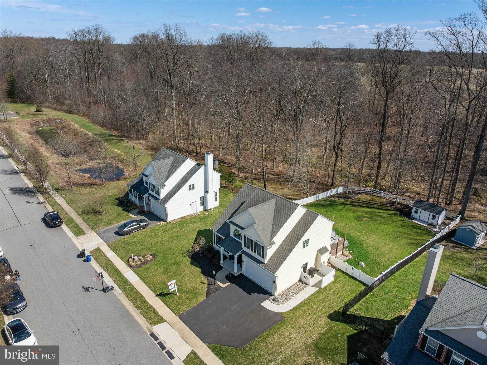 209 N Brook Dr photo 7