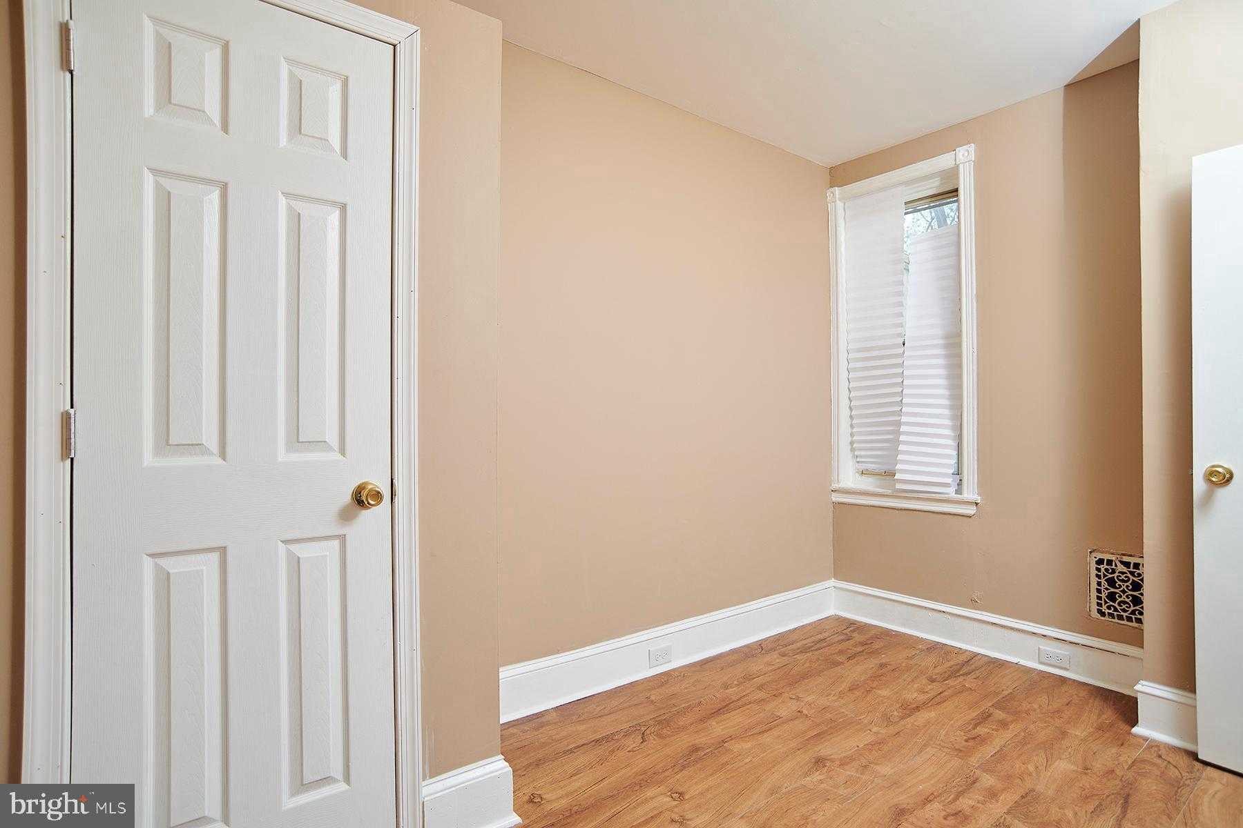 6123 Upland St photo 4