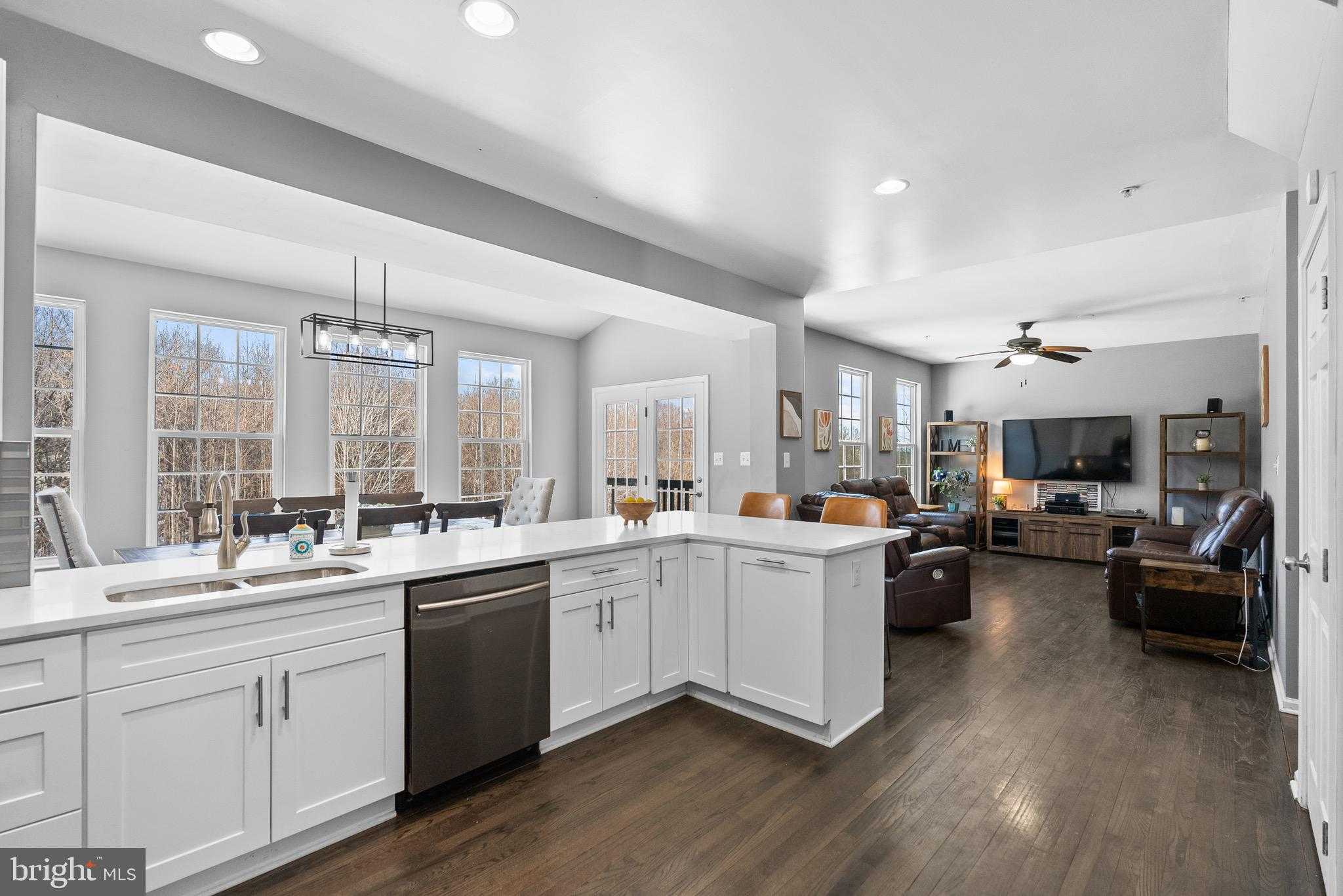 1806 Orchard Hill Dr photo 9