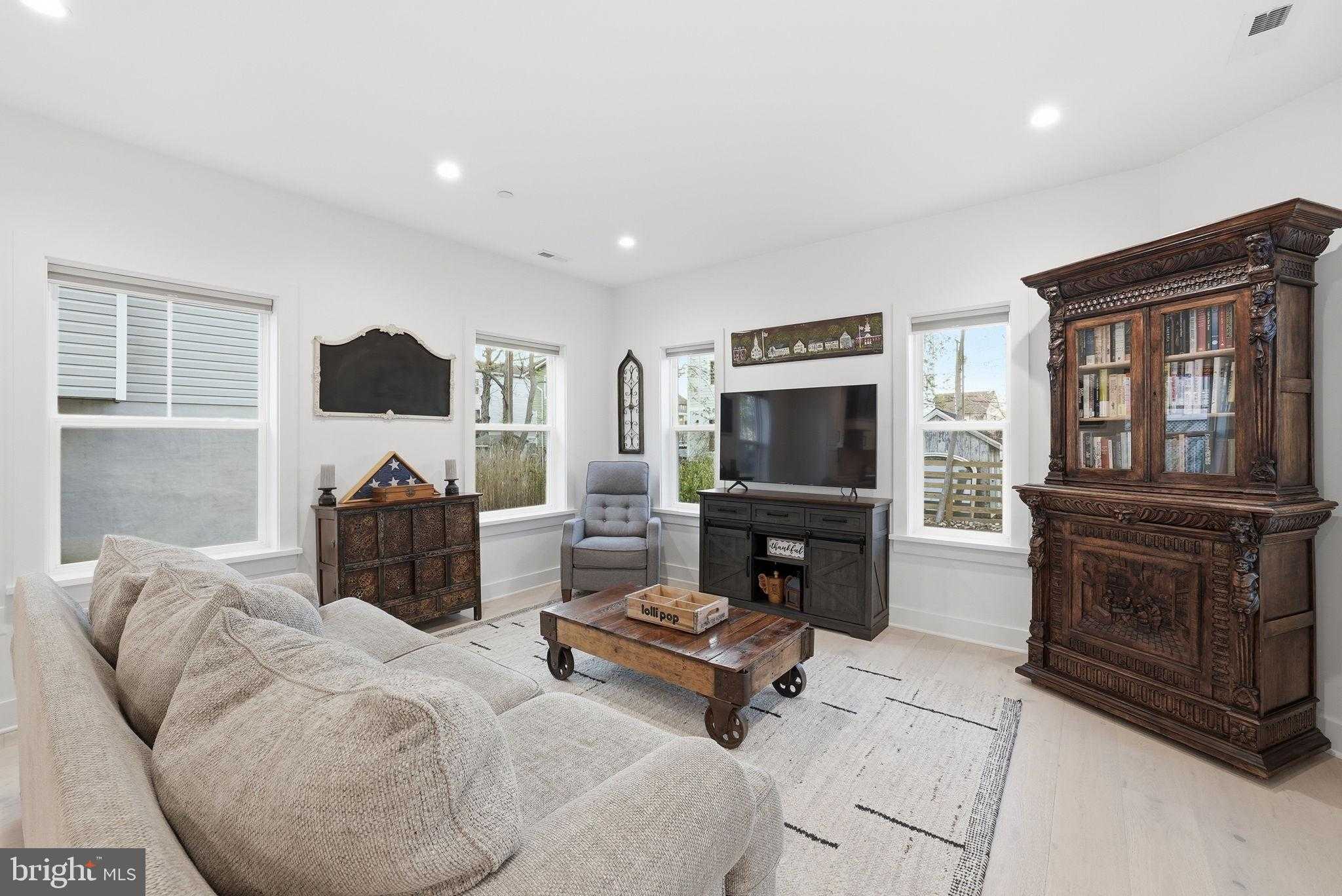 1422 Howard Rd photo 12