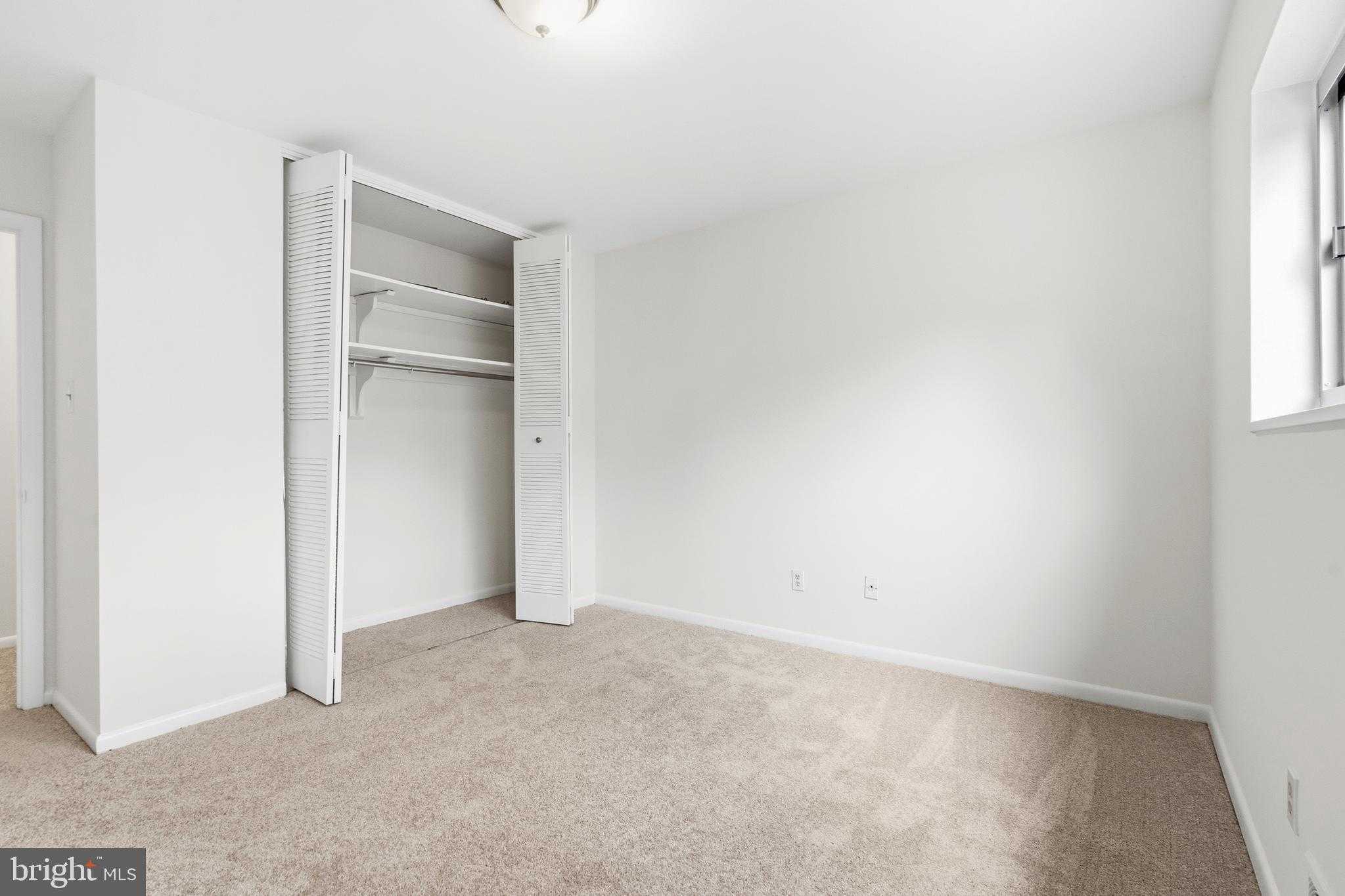 10606 Montrose Ave photo 23