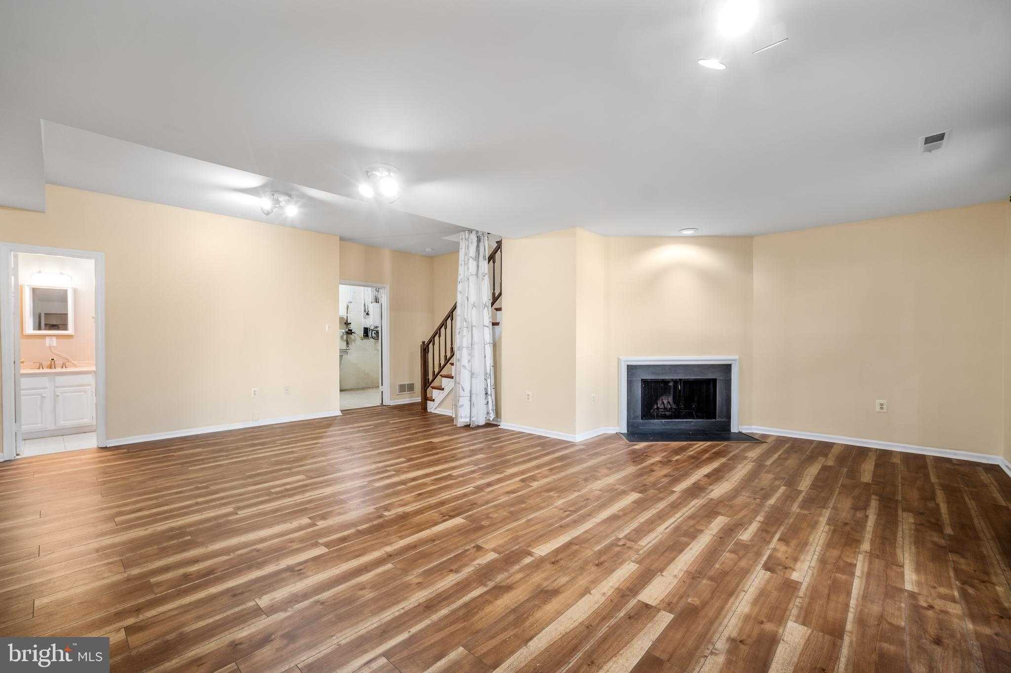 7857 Heatherton Ln photo 25