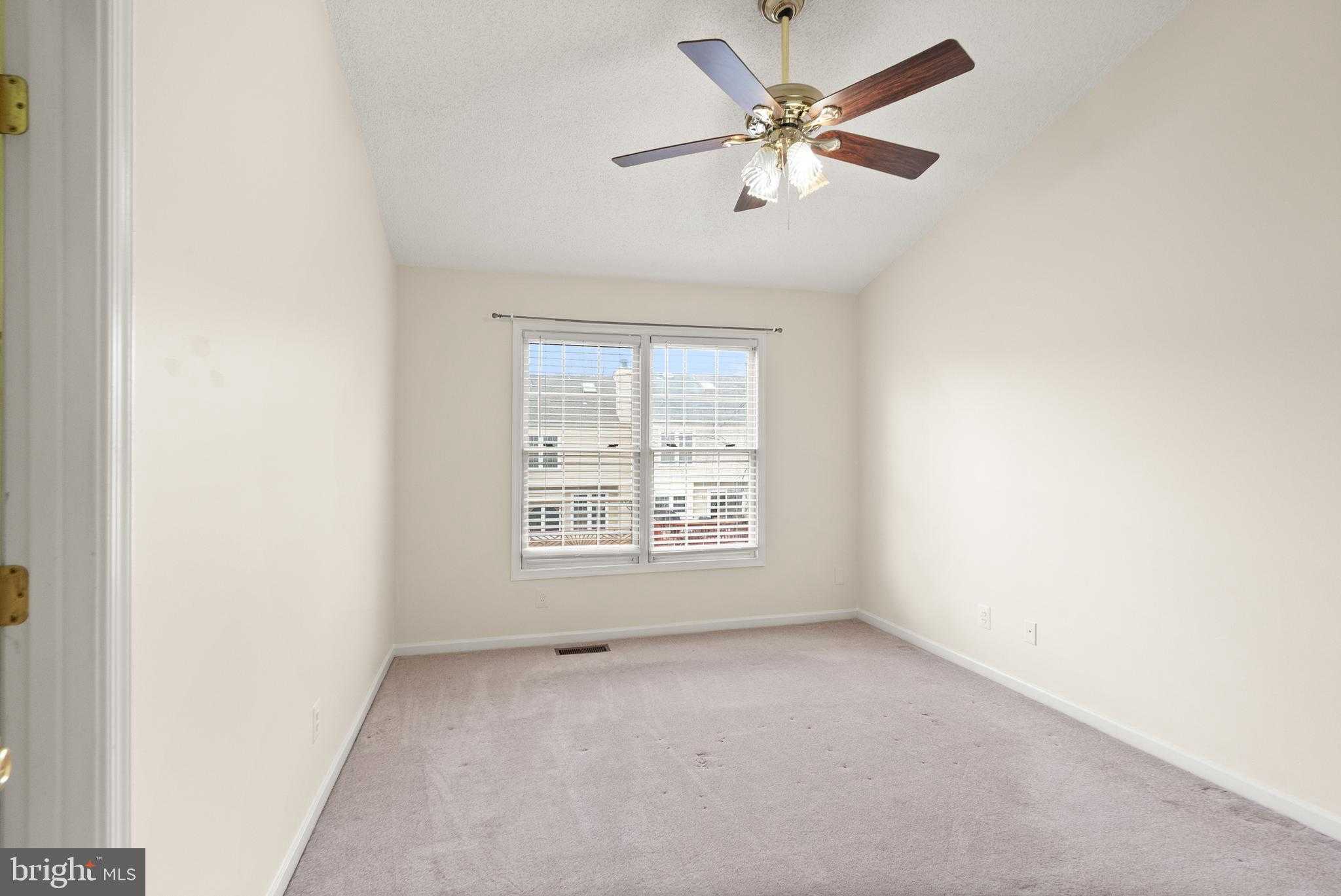 11186 Privates CT photo 18