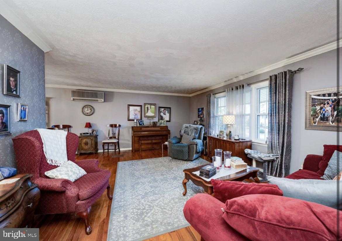 21 Hearthstone Dr photo 5