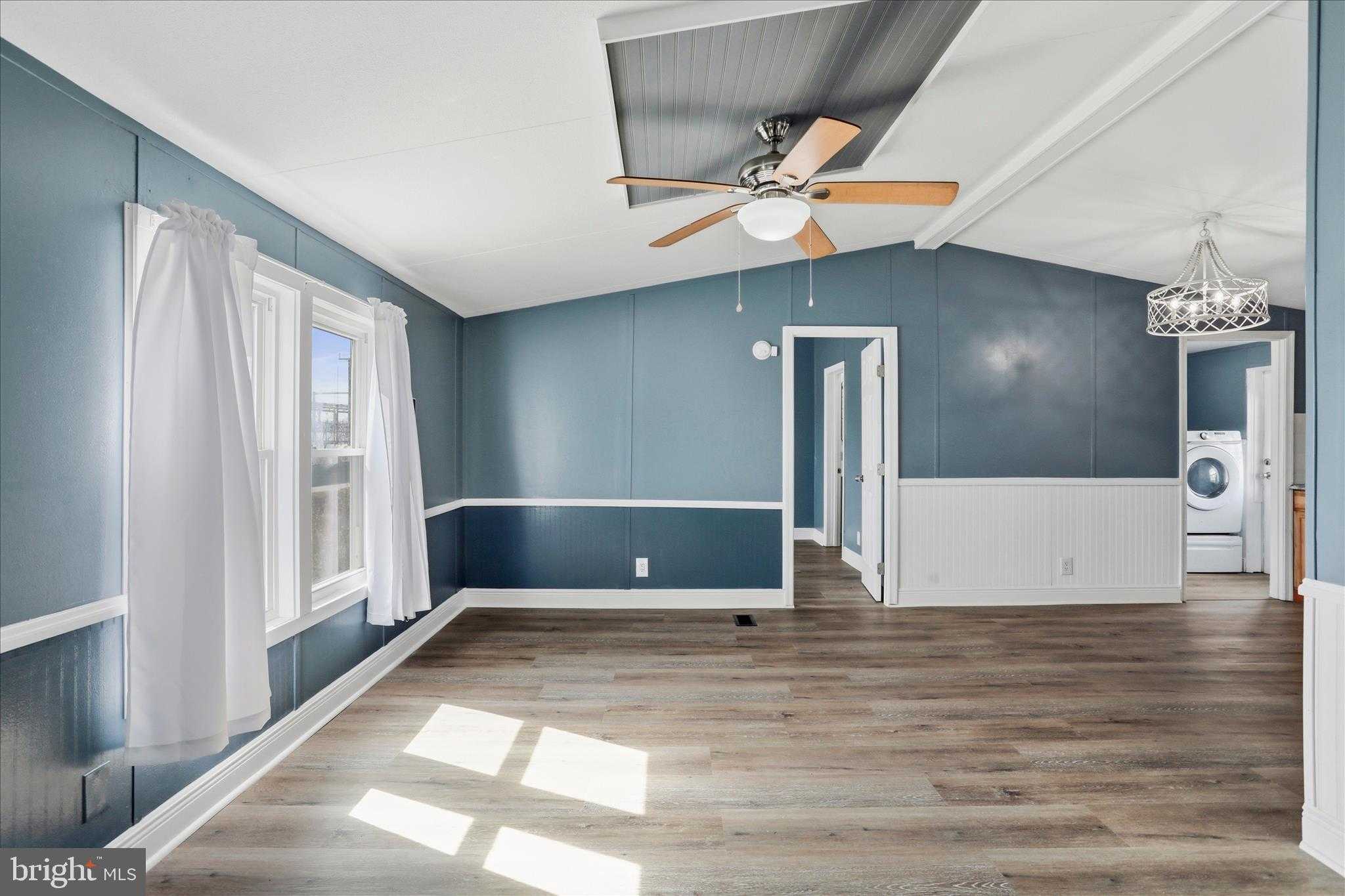 287 Royal Crest Dr photo 25