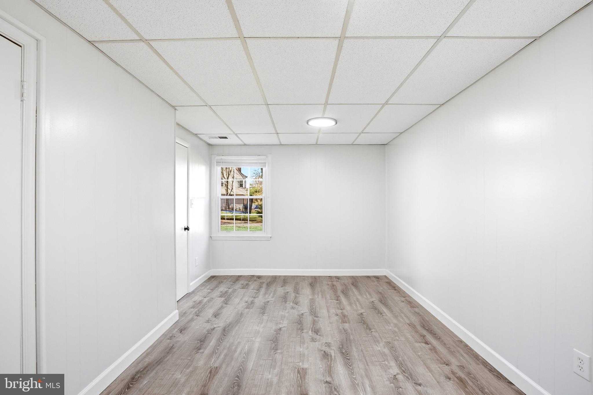 9502 Wallingford Dr photo 33