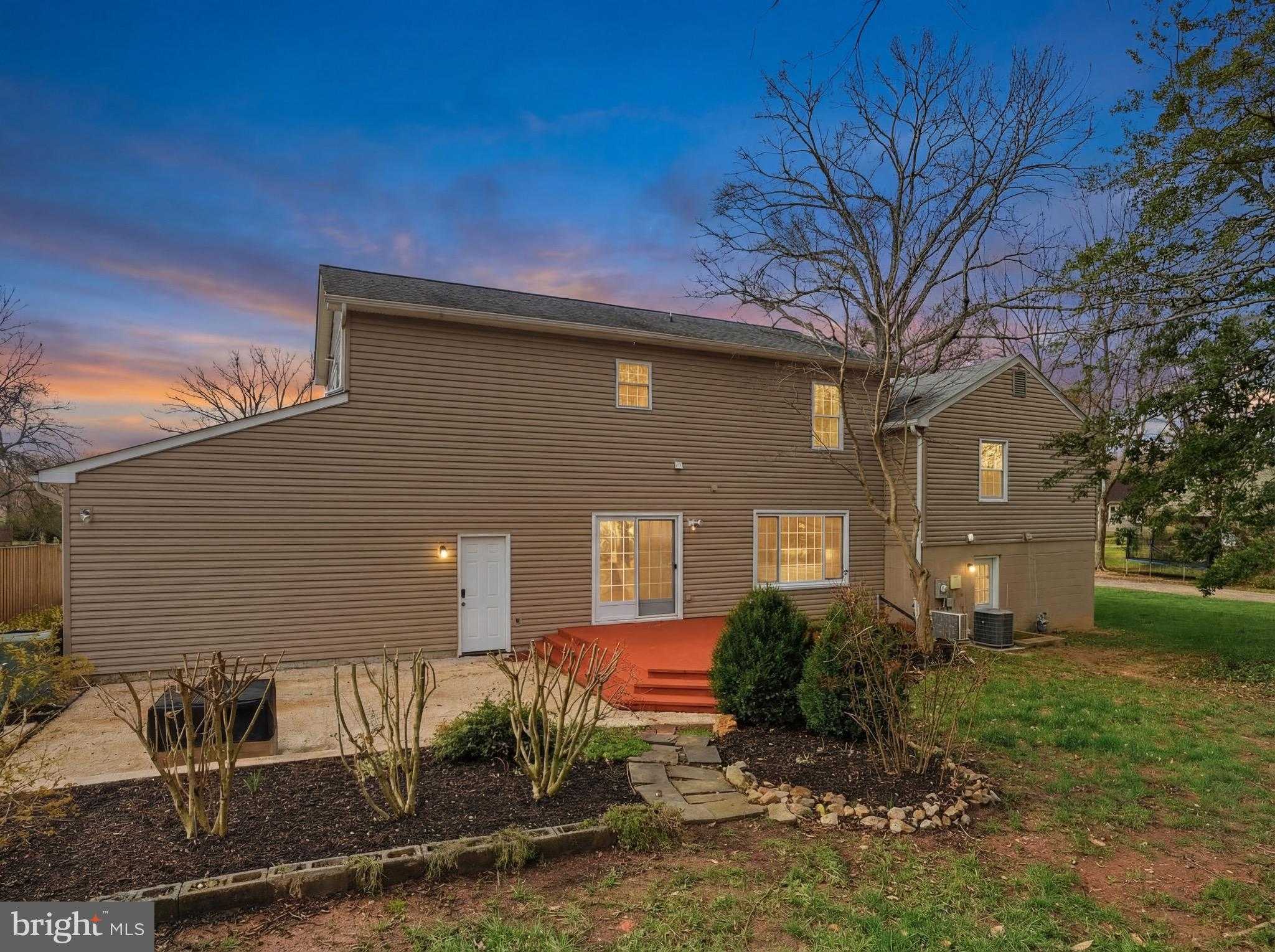 9502 Wallingford Dr photo 44