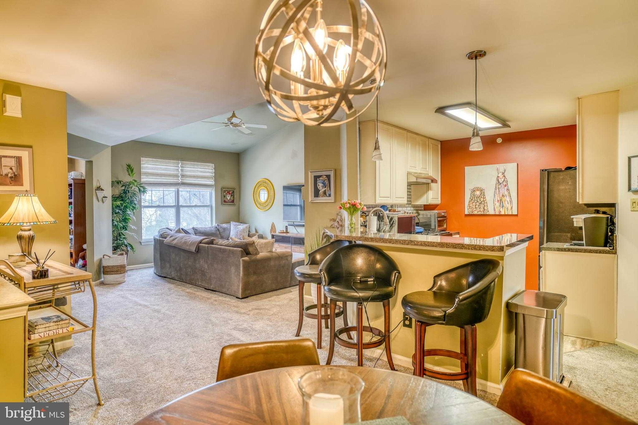 504 Dresher Woods Dr photo 3