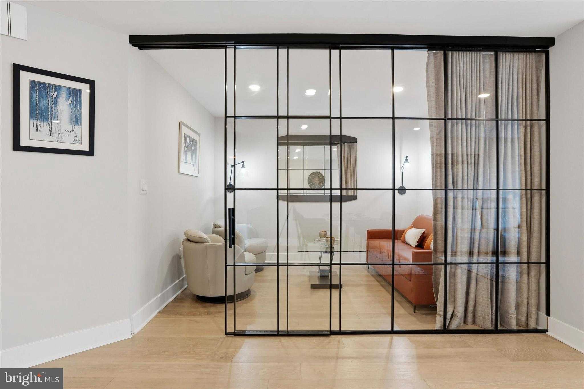 241 S 6th St Apt 1304f photo 9