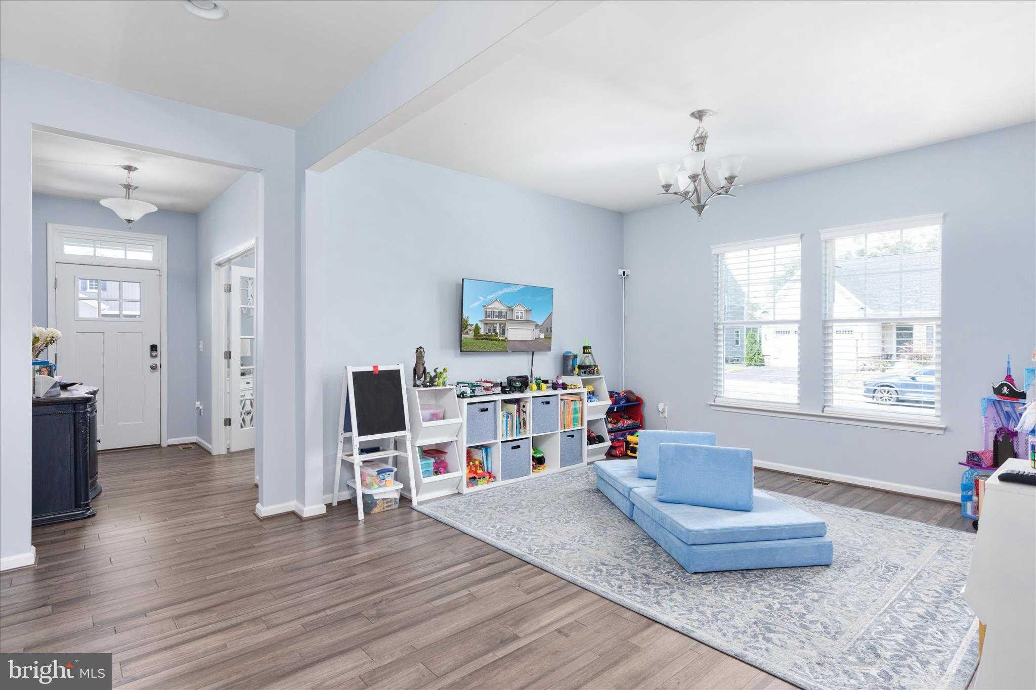 101 Newell Dr photo 8