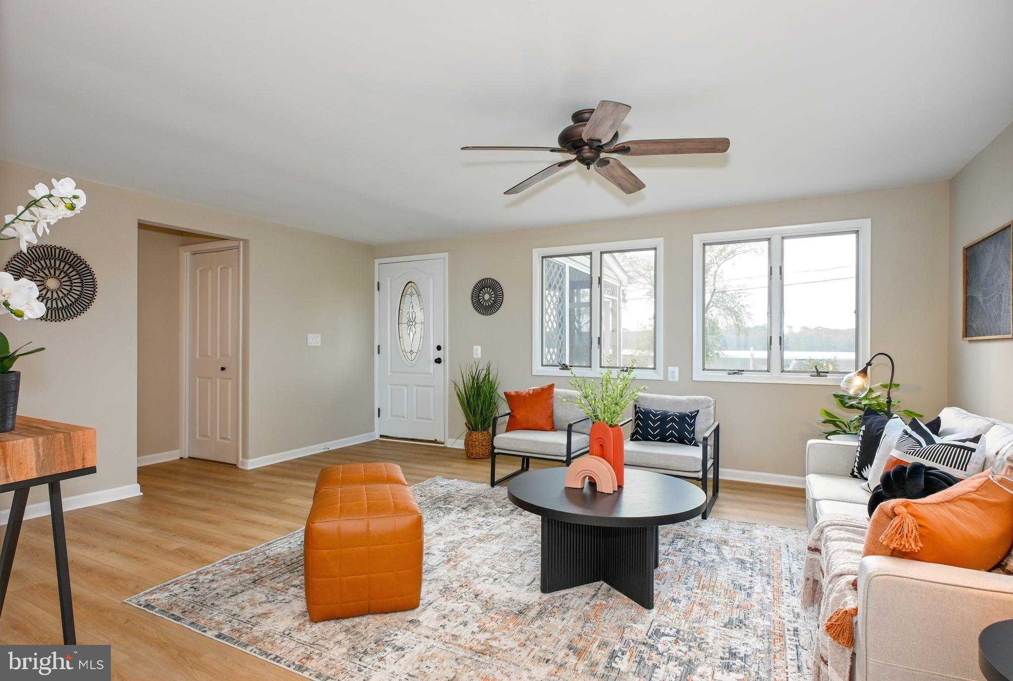 2142 Lake Dr photo 7