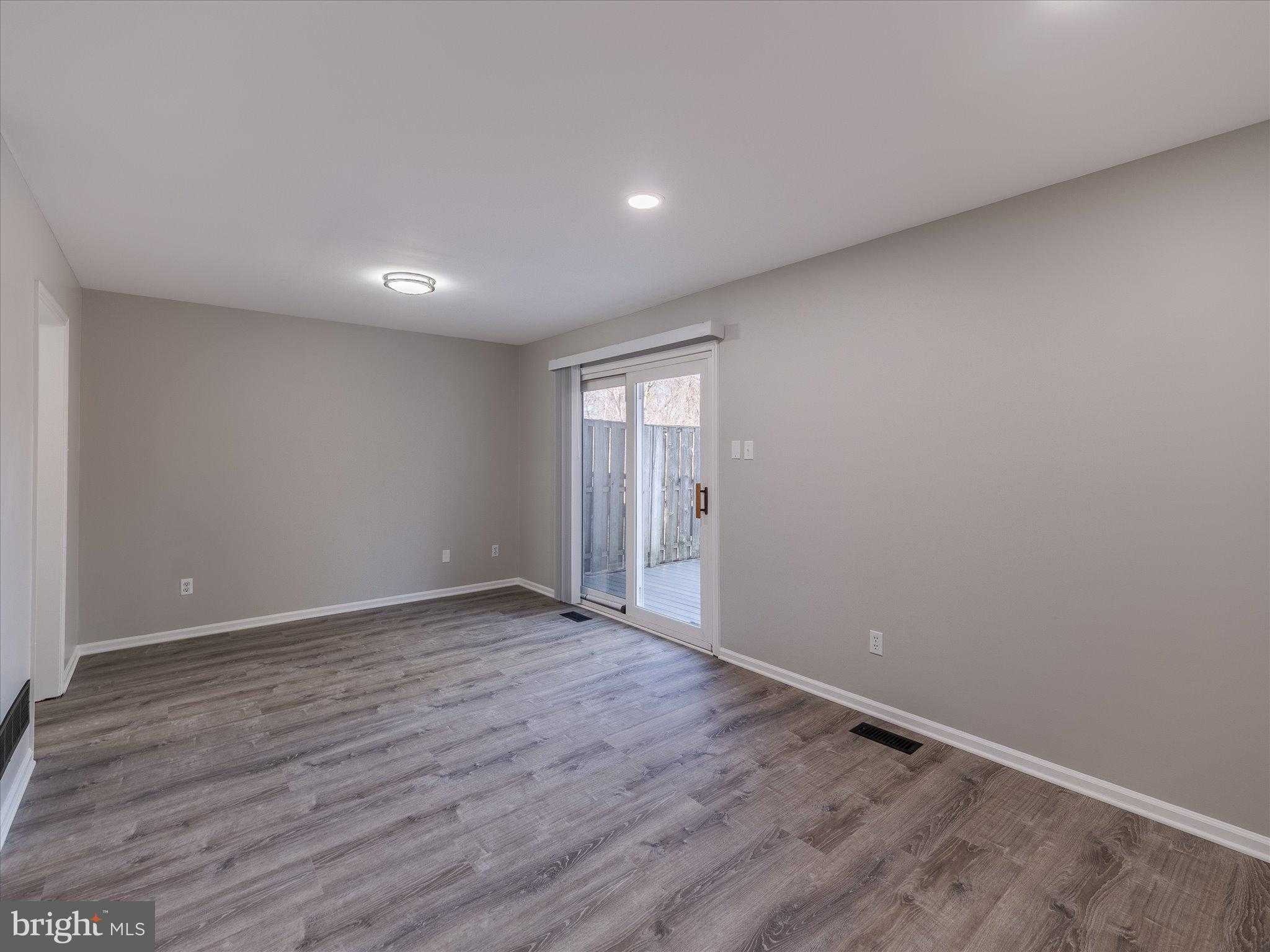 233 Sulky Way photo 9