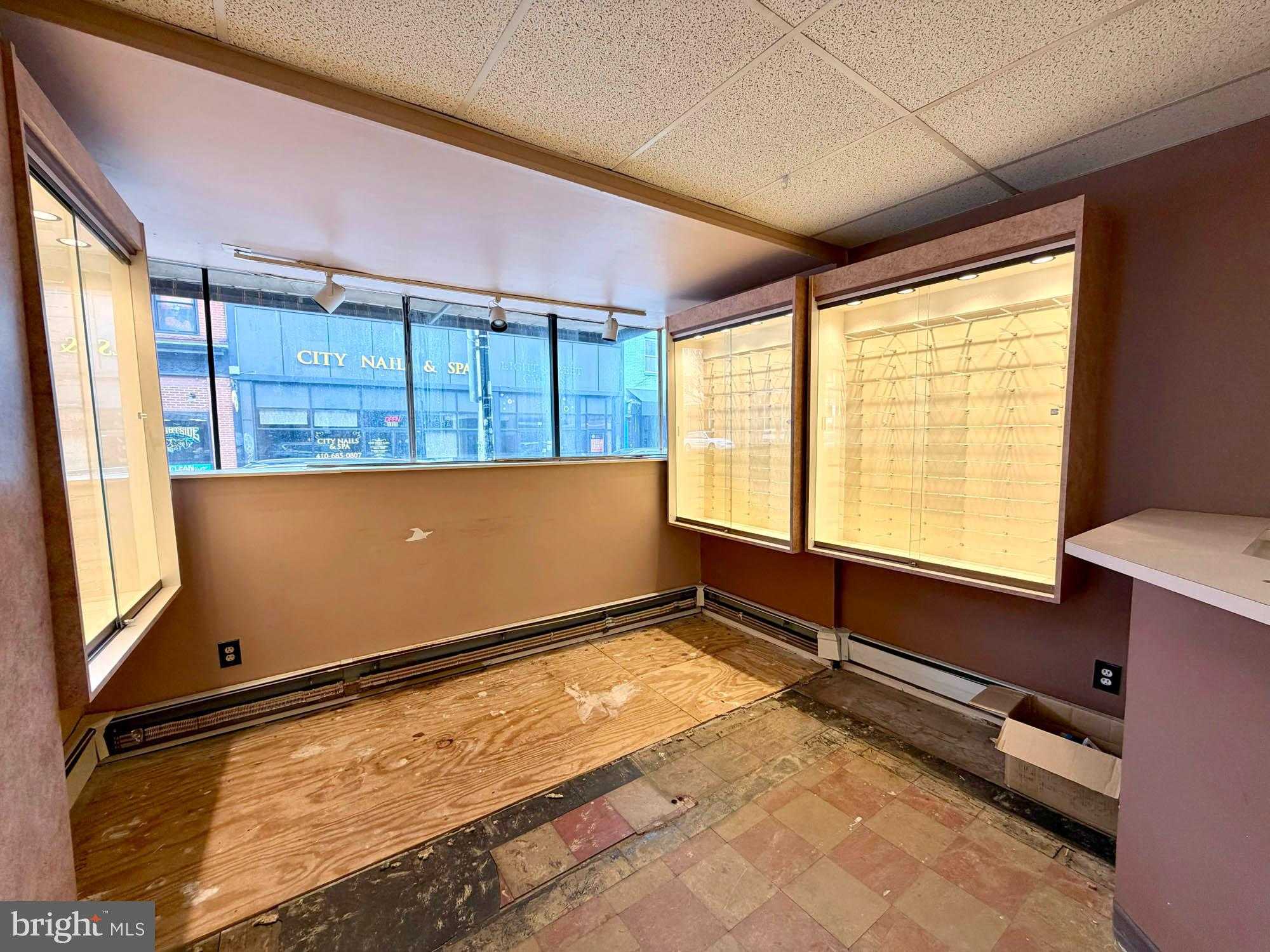 1135 Light St photo 5