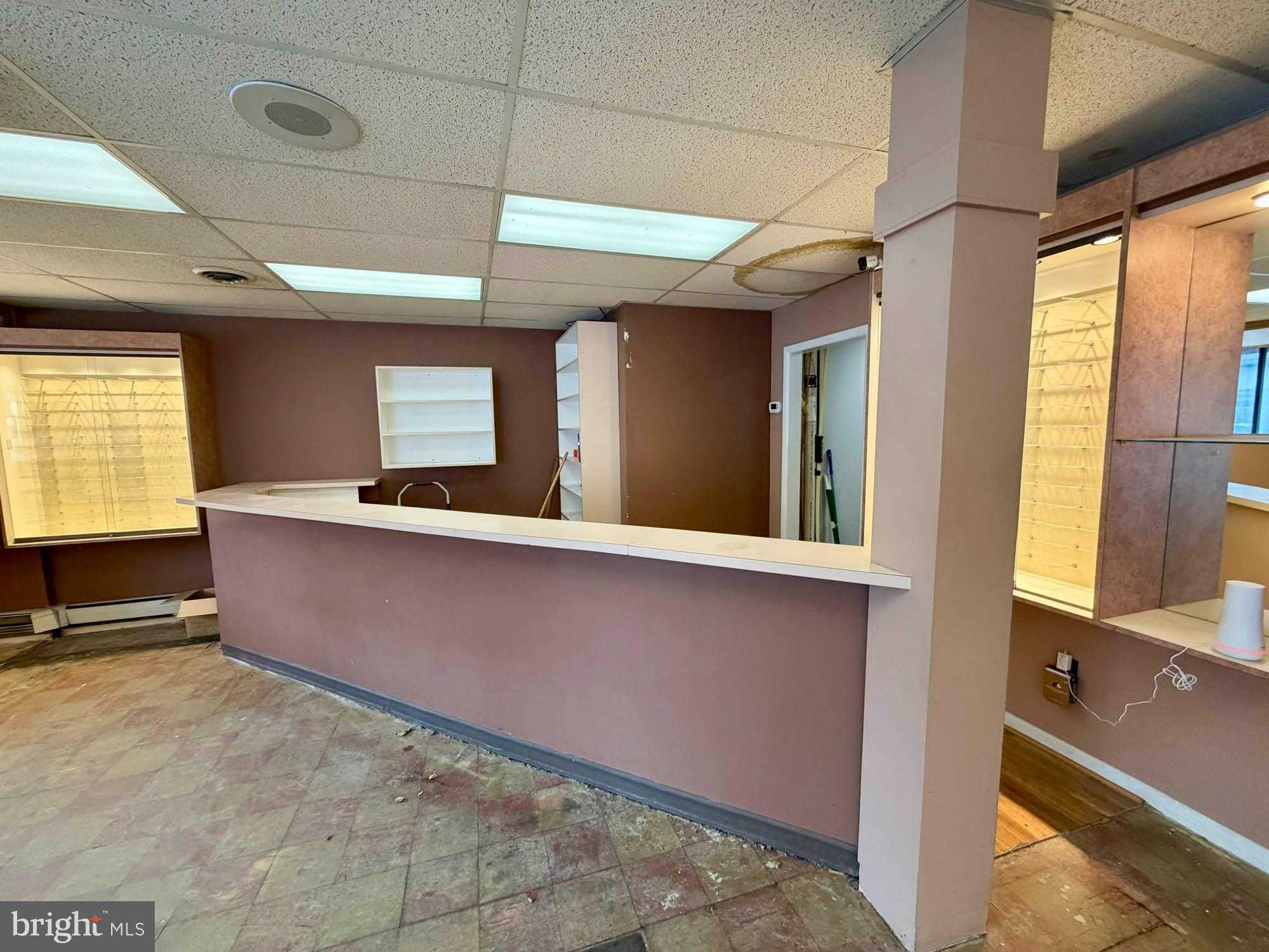 1135 Light St photo 6