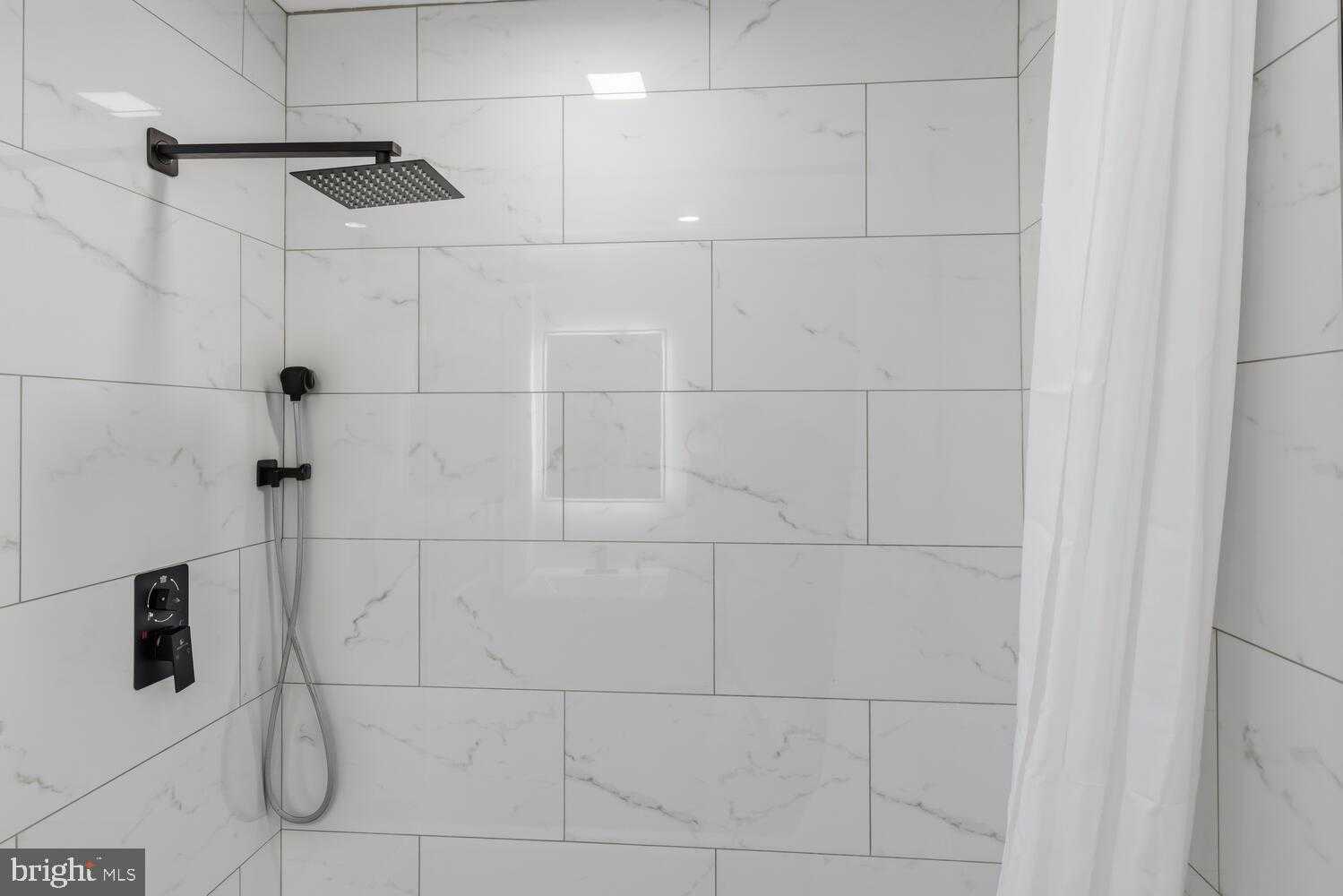 937 E Gorgas Ln photo 35