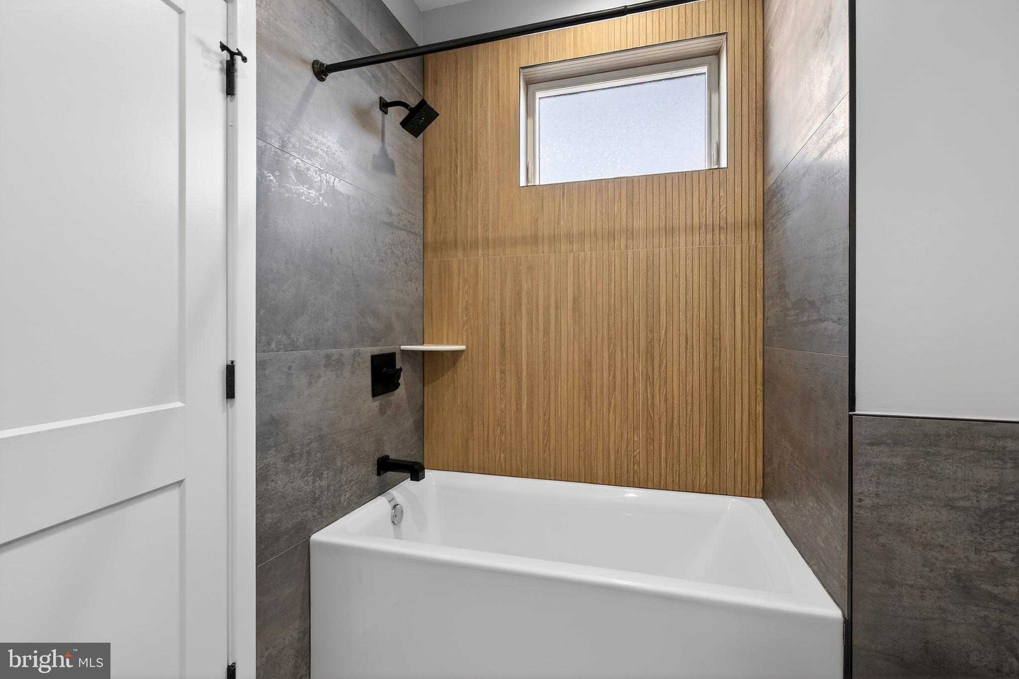 2840 Salmon St photo 31