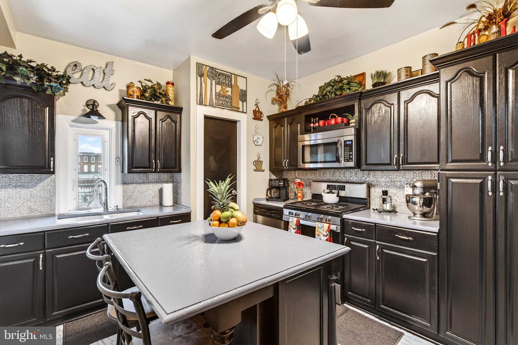 110 Pearl St photo 13