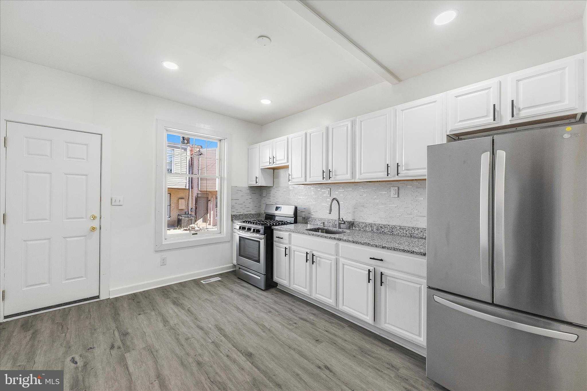 1628 Normal Ave photo 12