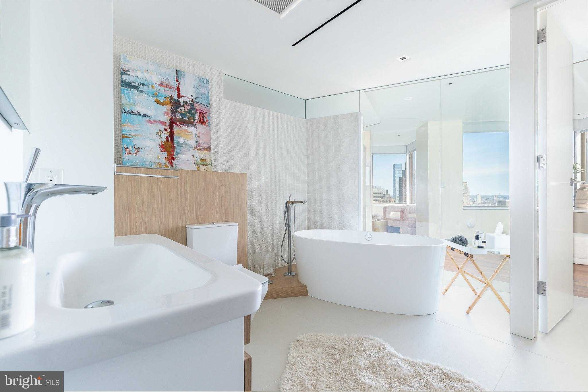 210 W Rittenhouse Sq photo 43