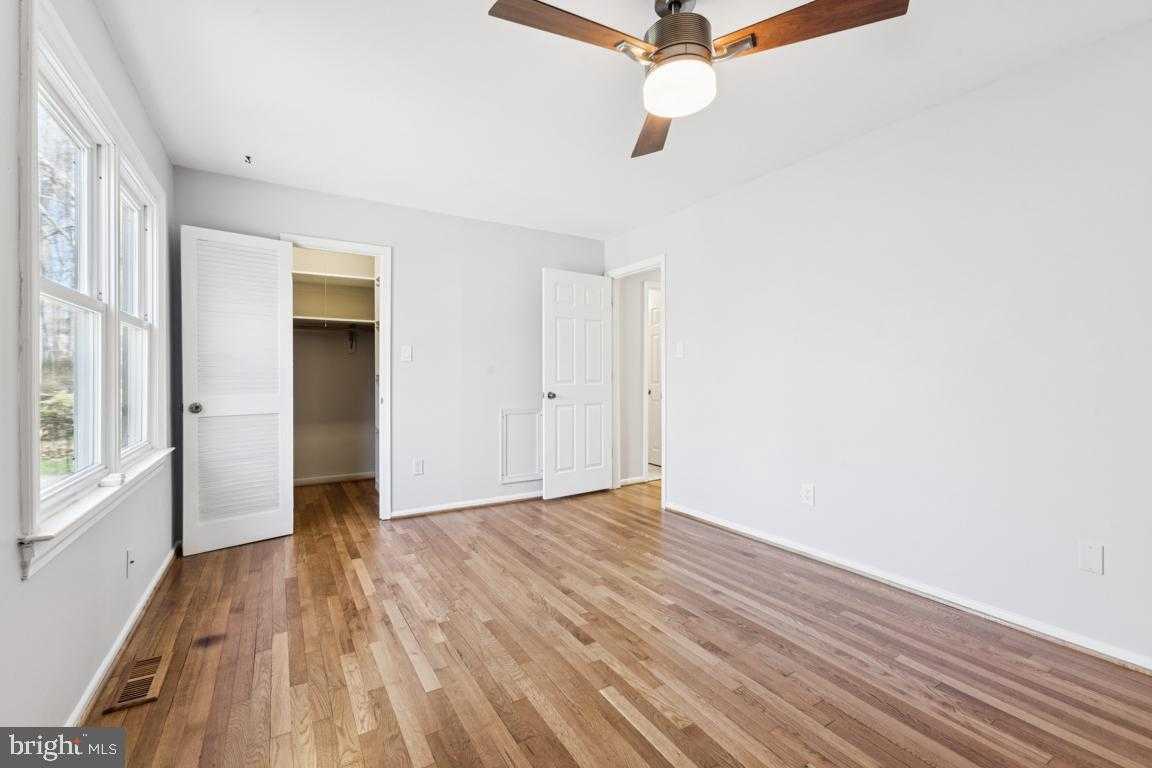 2926 Fort Lee St photo 31