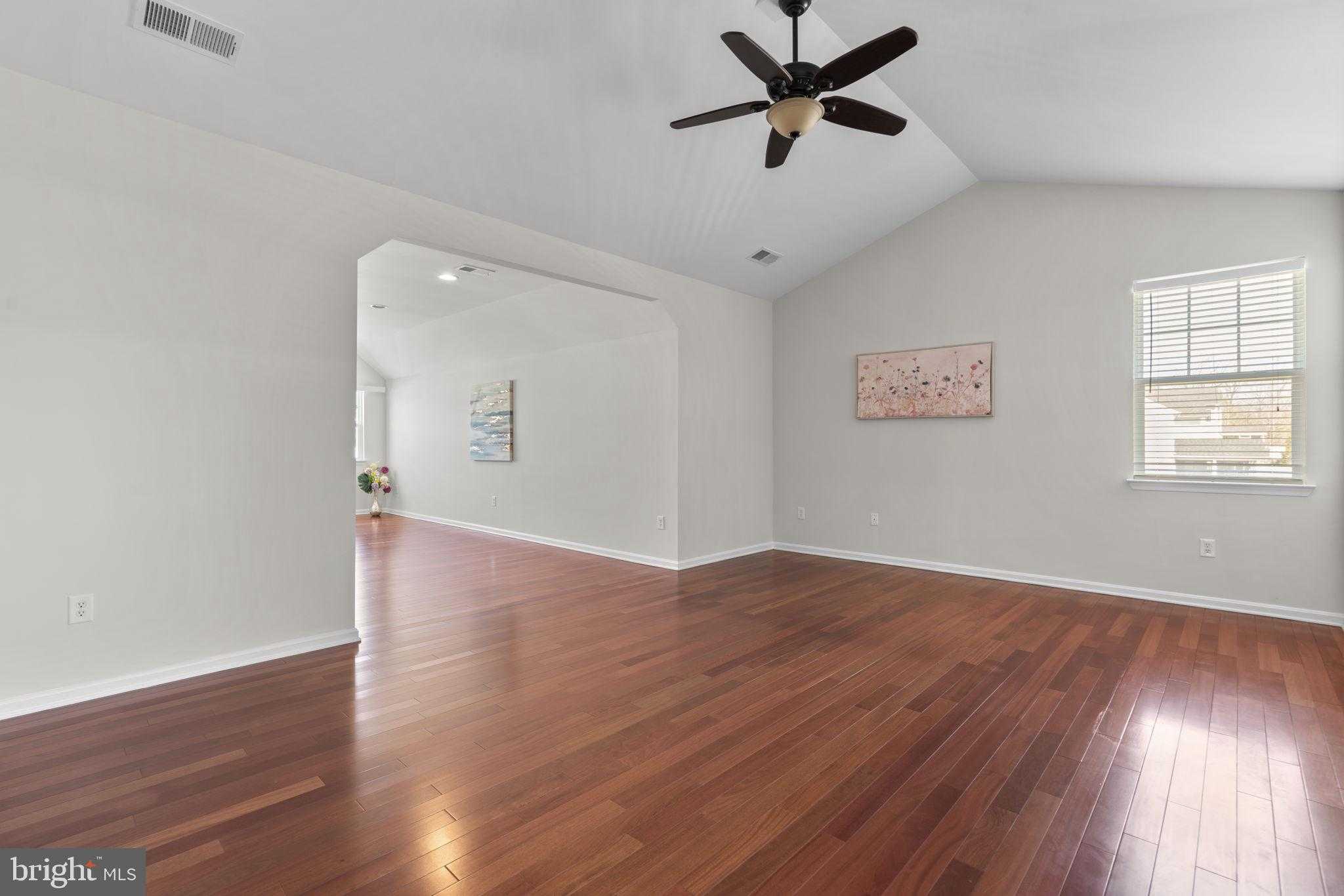 1413 Della Way photo 33