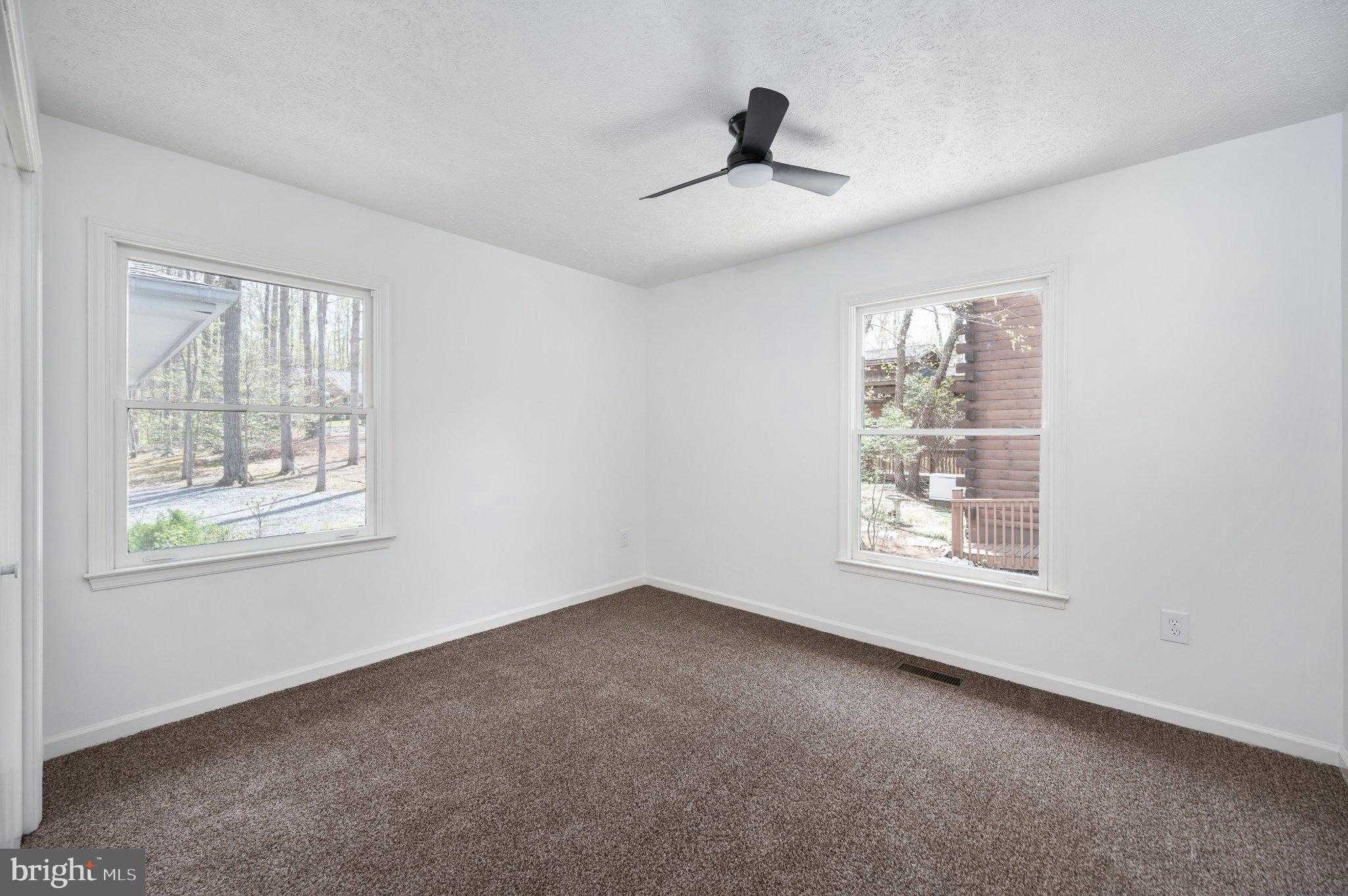 119 Larkspur Ln photo 40