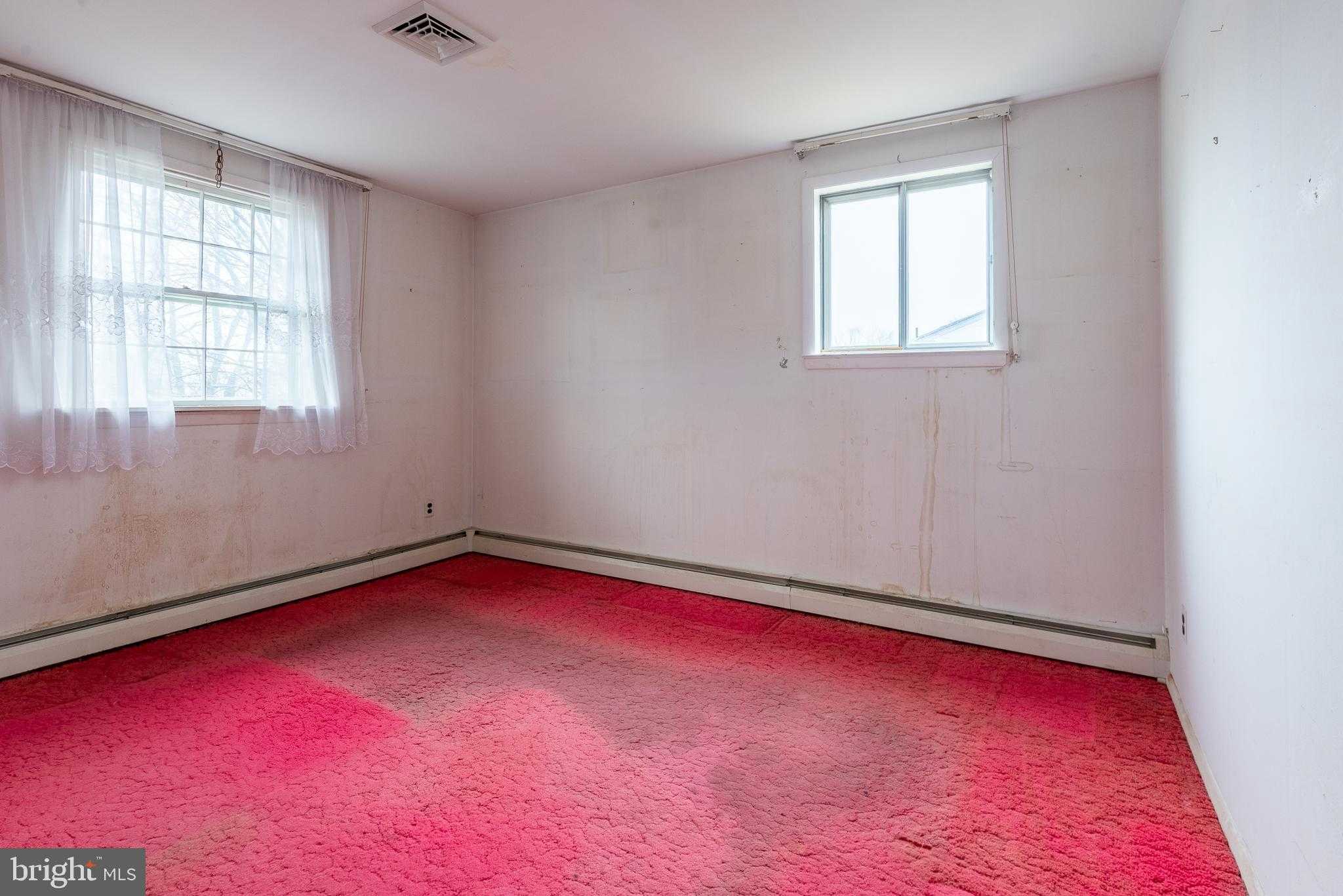 538 Parmentier Rd photo 14